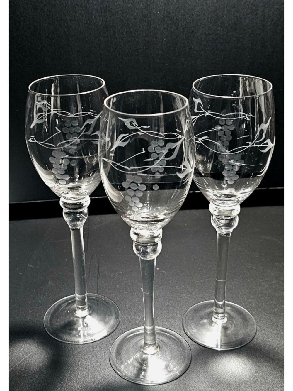 3 Vintage Etched Grapevine Wine Glasses Long Stem Crystal Goblets decorative 8" - Picture 2 of 6